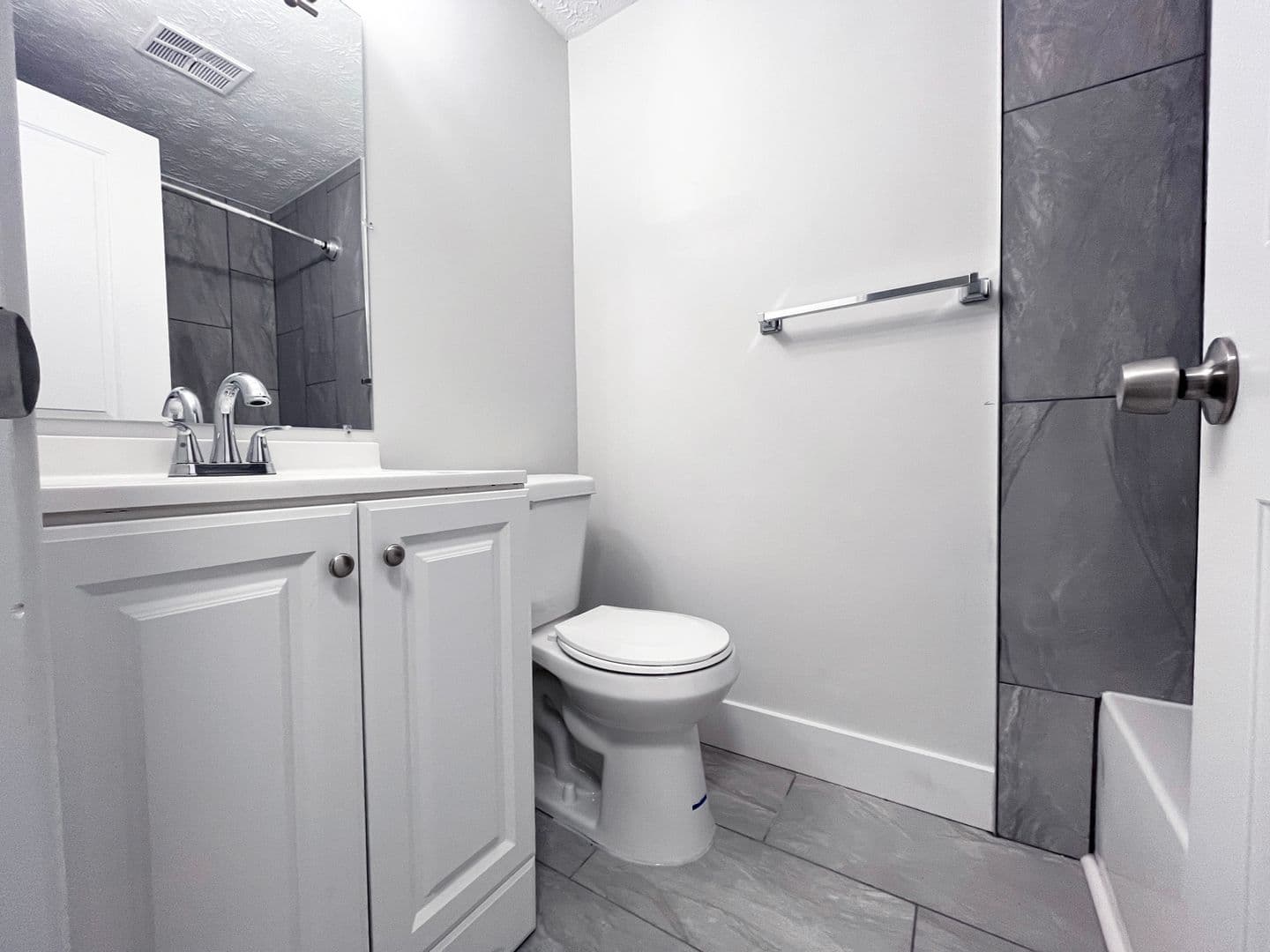 Columbus Apartment: 2048 Pine Needle Ct