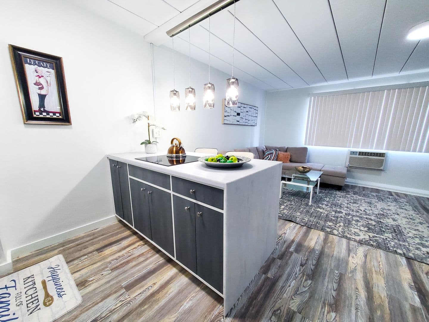 Cleveland Apartment: 15500 Lakeshore Boulevard