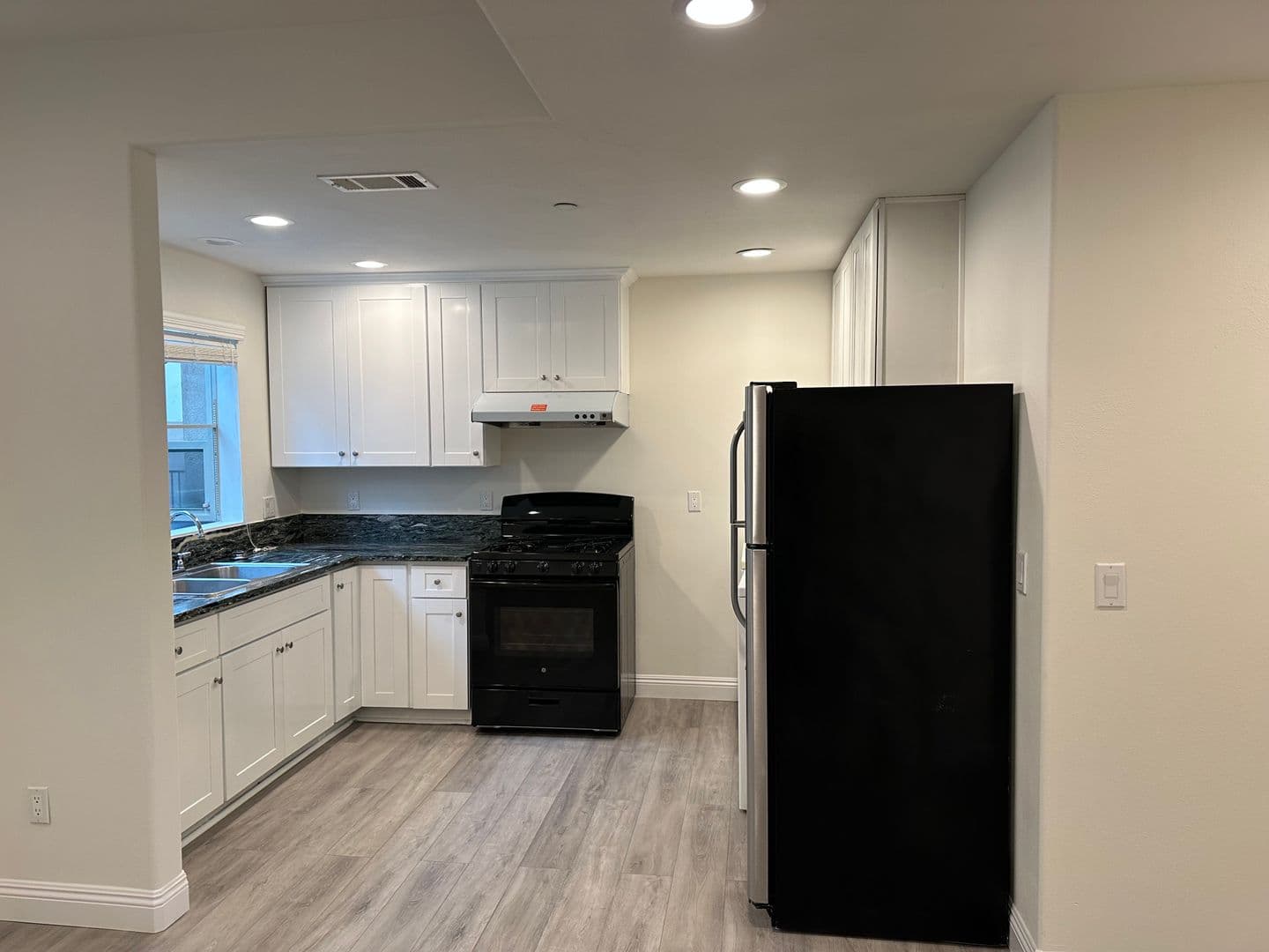 Arcadia Condo: 23 Christina St