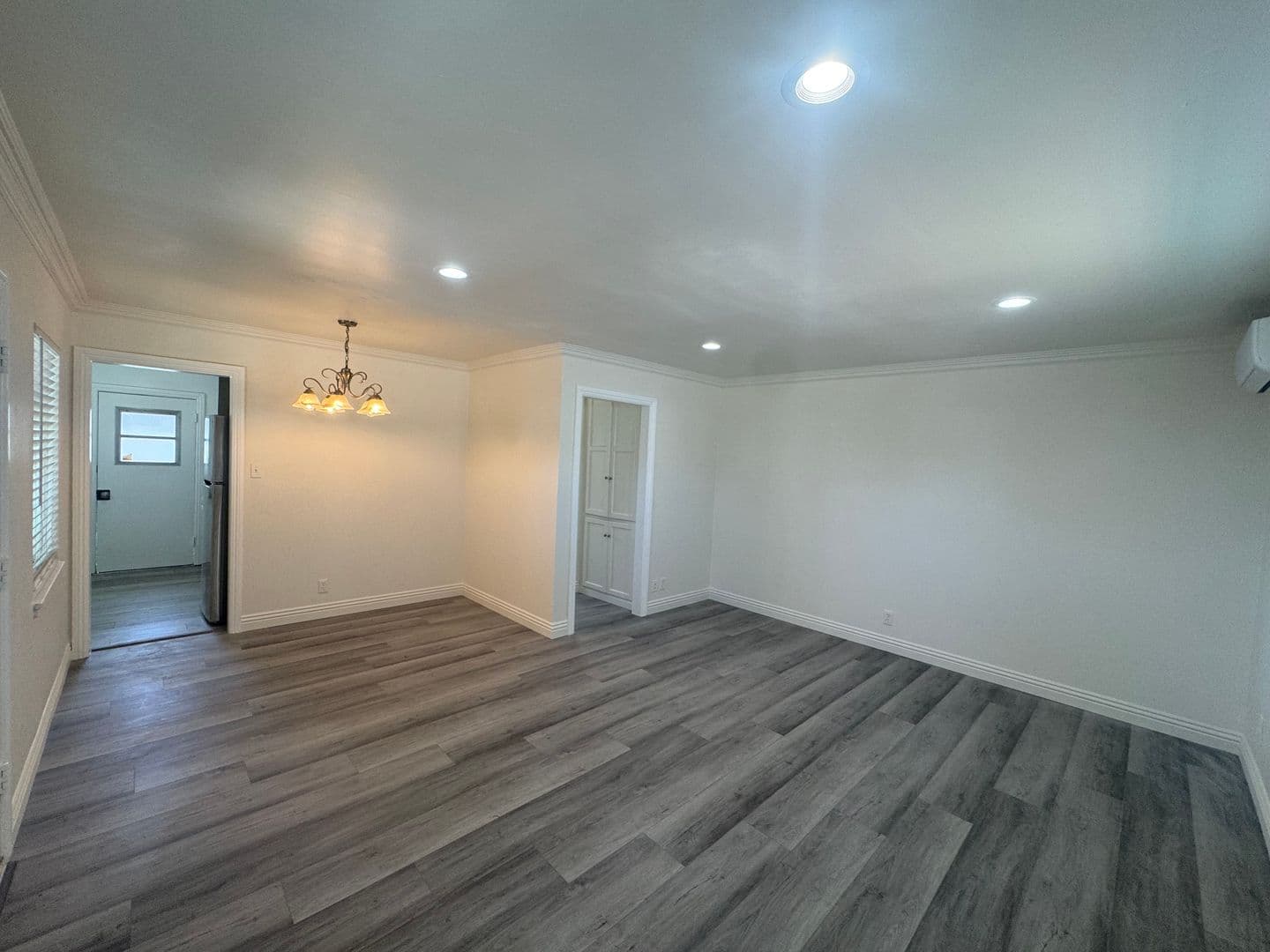 Alhambra, Condo: 221 S Bushnell Ave,