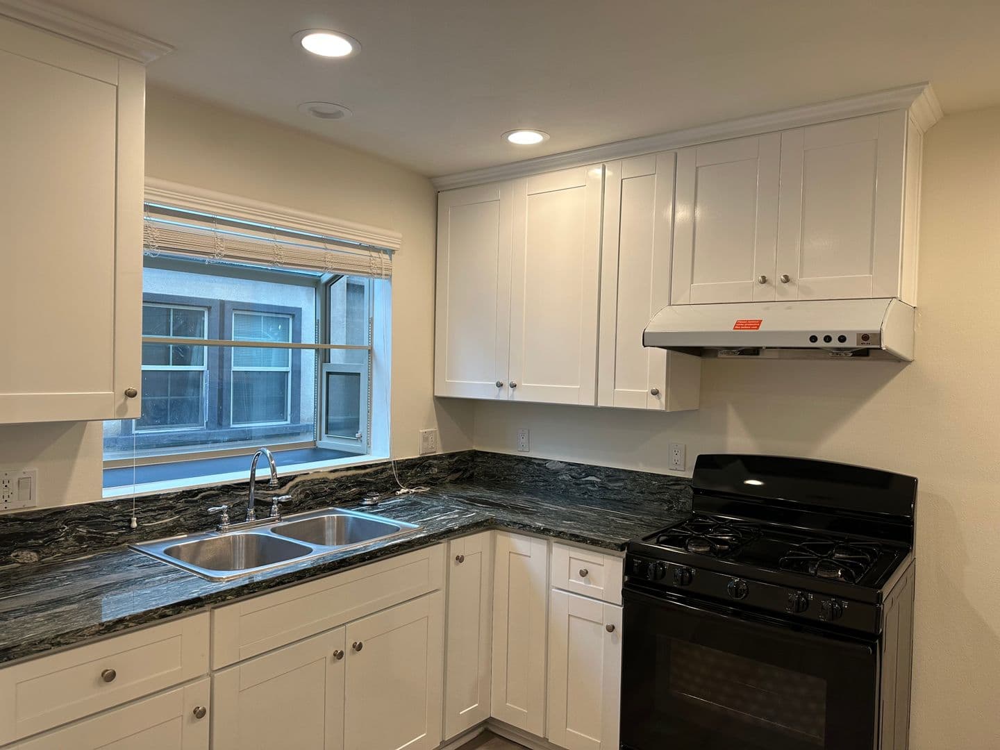 Arcadia Condo: 23 Christina St