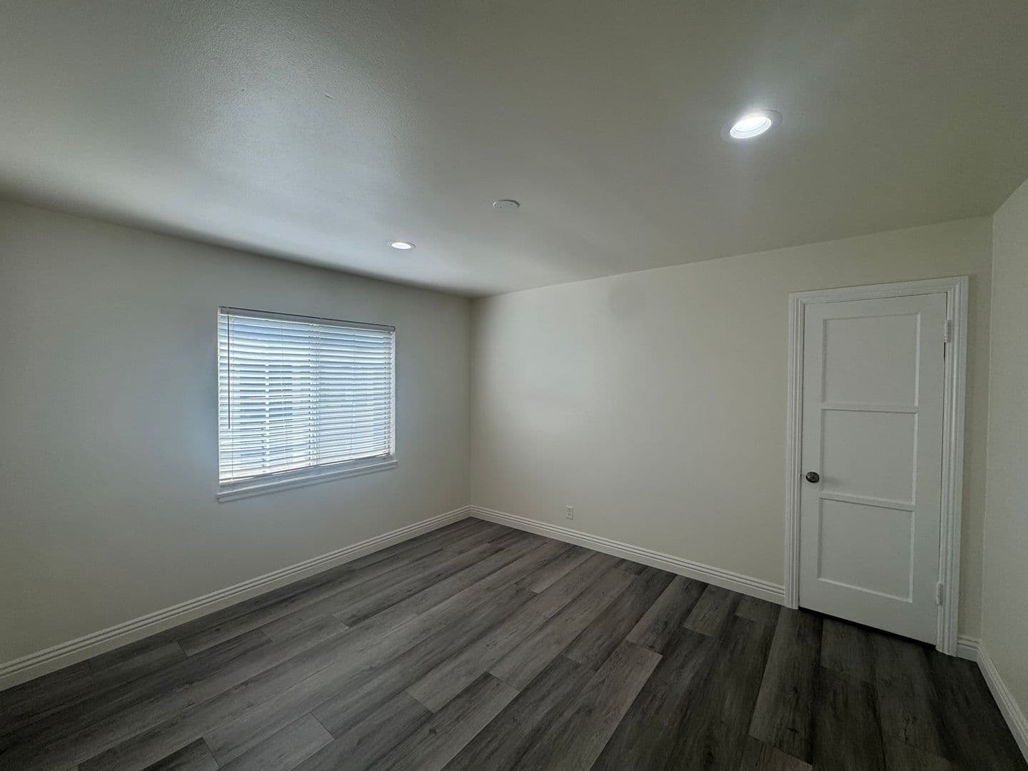 Alhambra, Condo: 221 S Bushnell Ave,