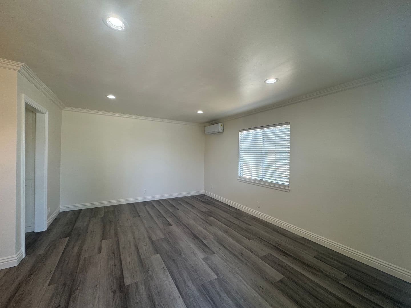 Alhambra, Condo: 221 S Bushnell Ave,