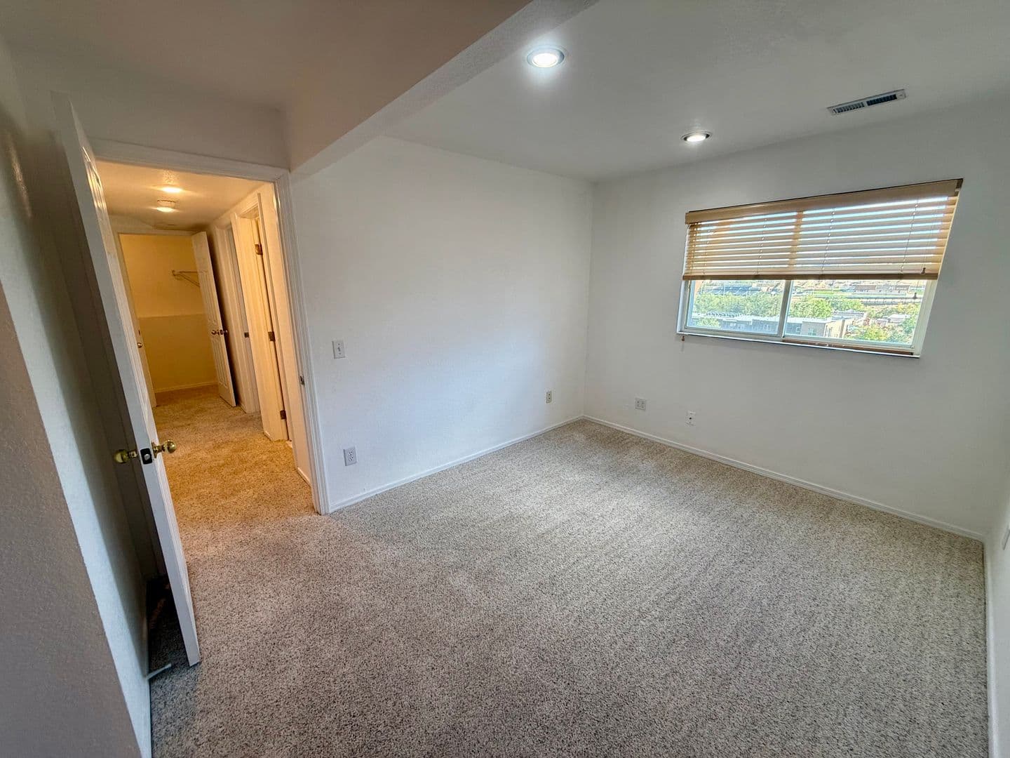 Golden House: 537 Canyon View Dr