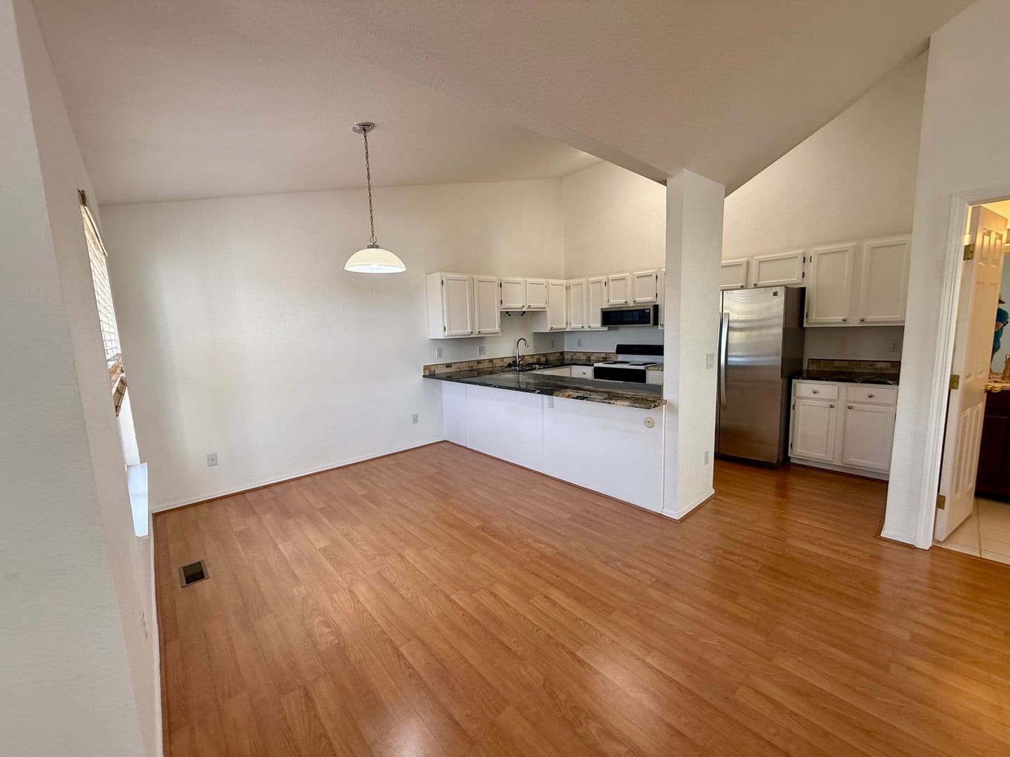Golden House: 537 Canyon View Dr
