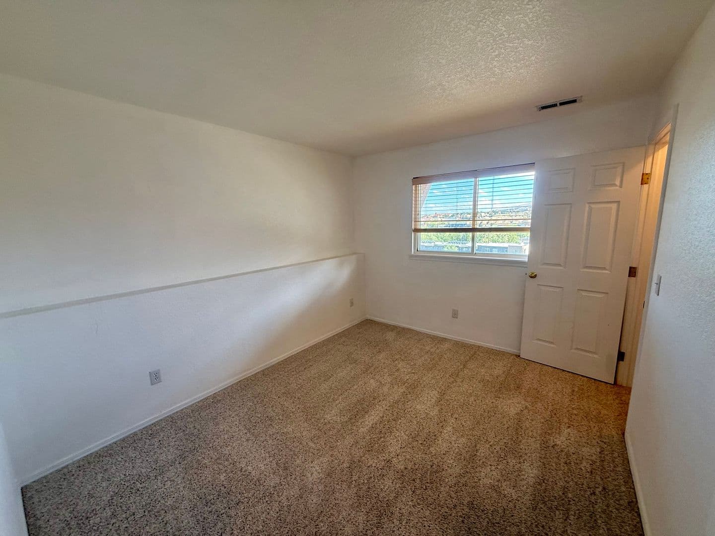 Golden House: 537 Canyon View Dr