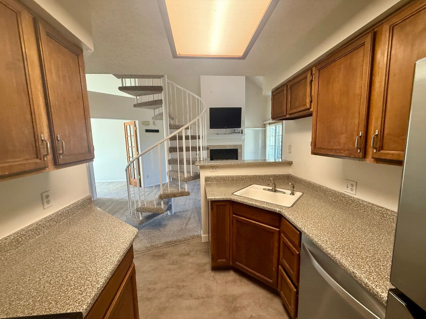 Aurora House: 13751 E Lehigh Avenue