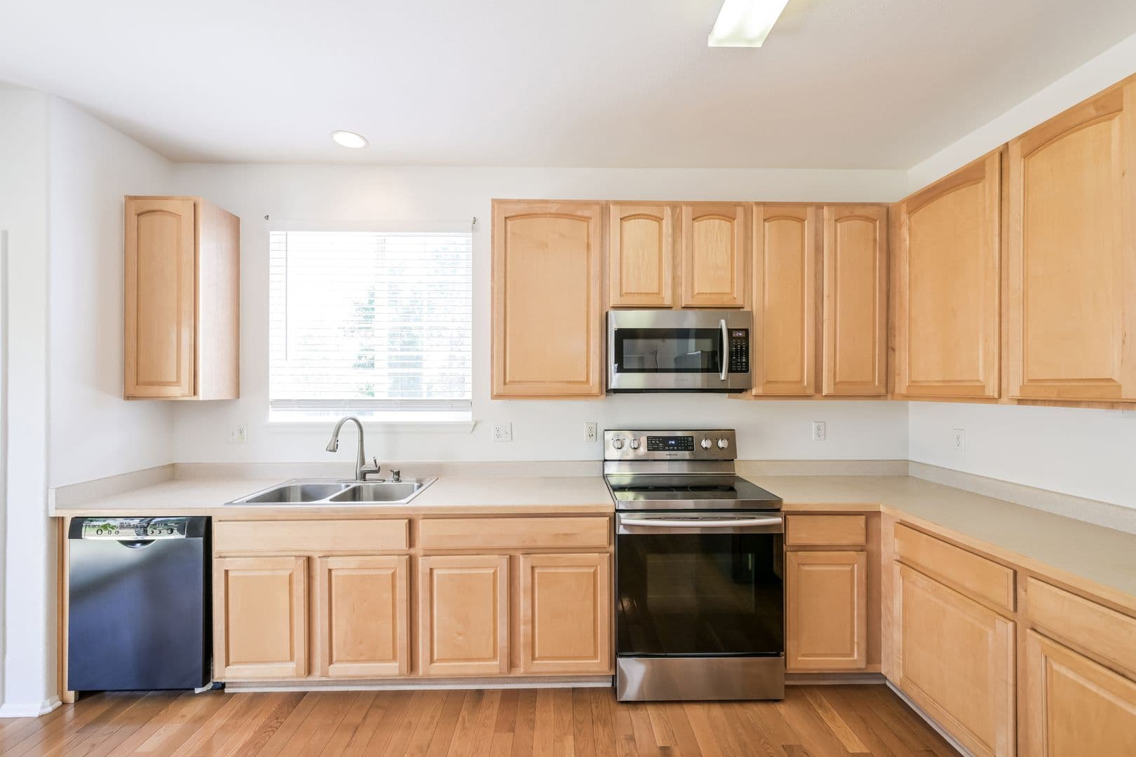 Aurora House: 18512 E Harvard Dr