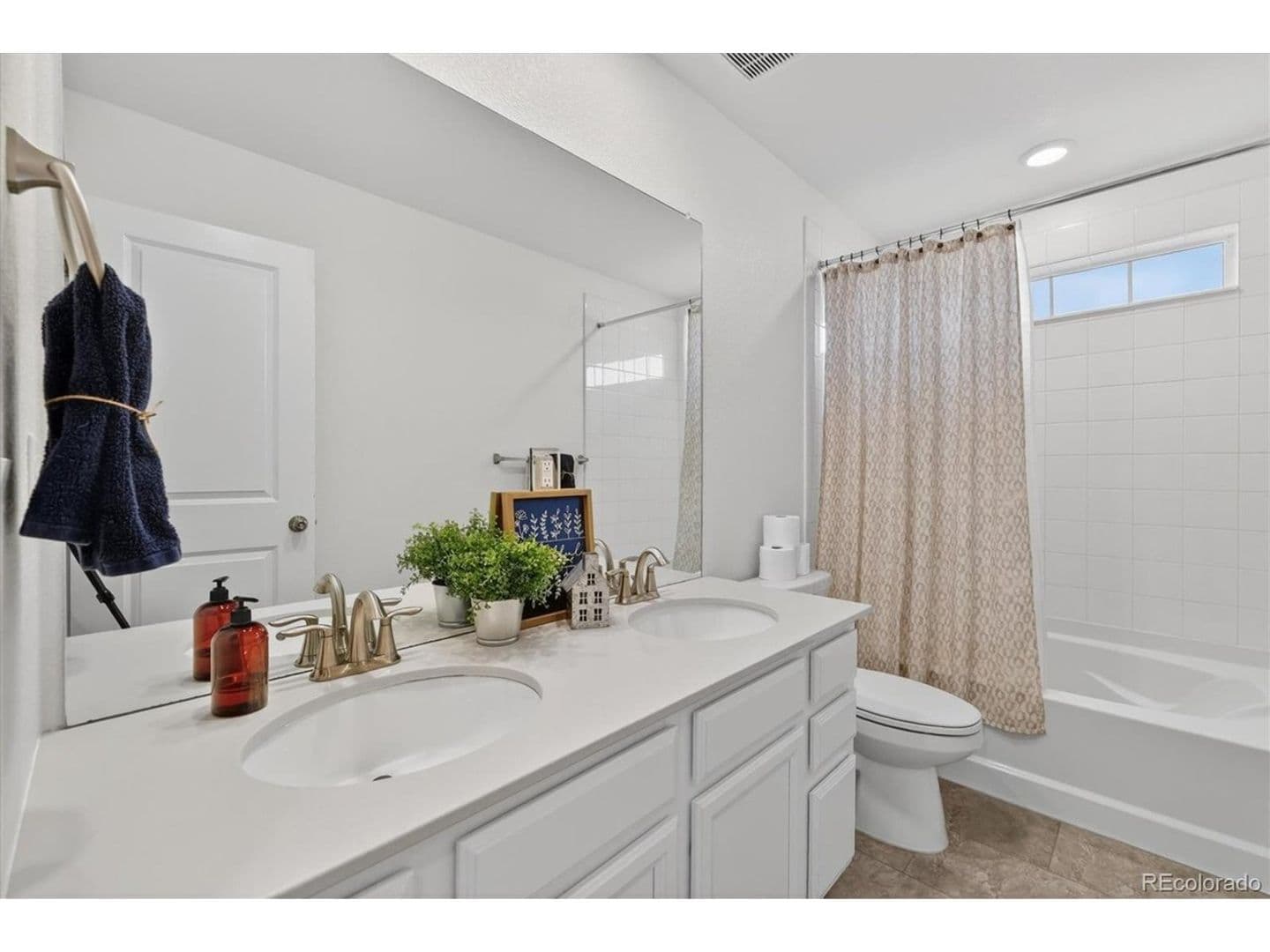 Commerce City House: 11029 Ursula St