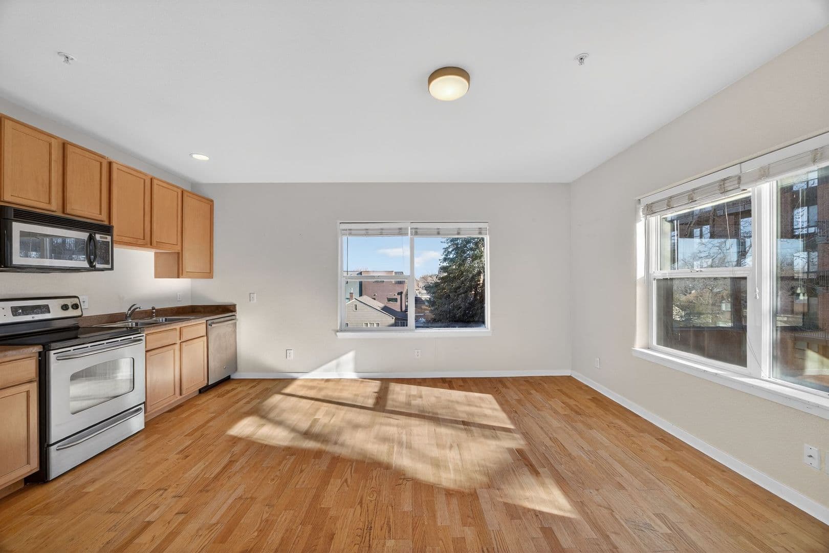Denver House: 2389 South High St