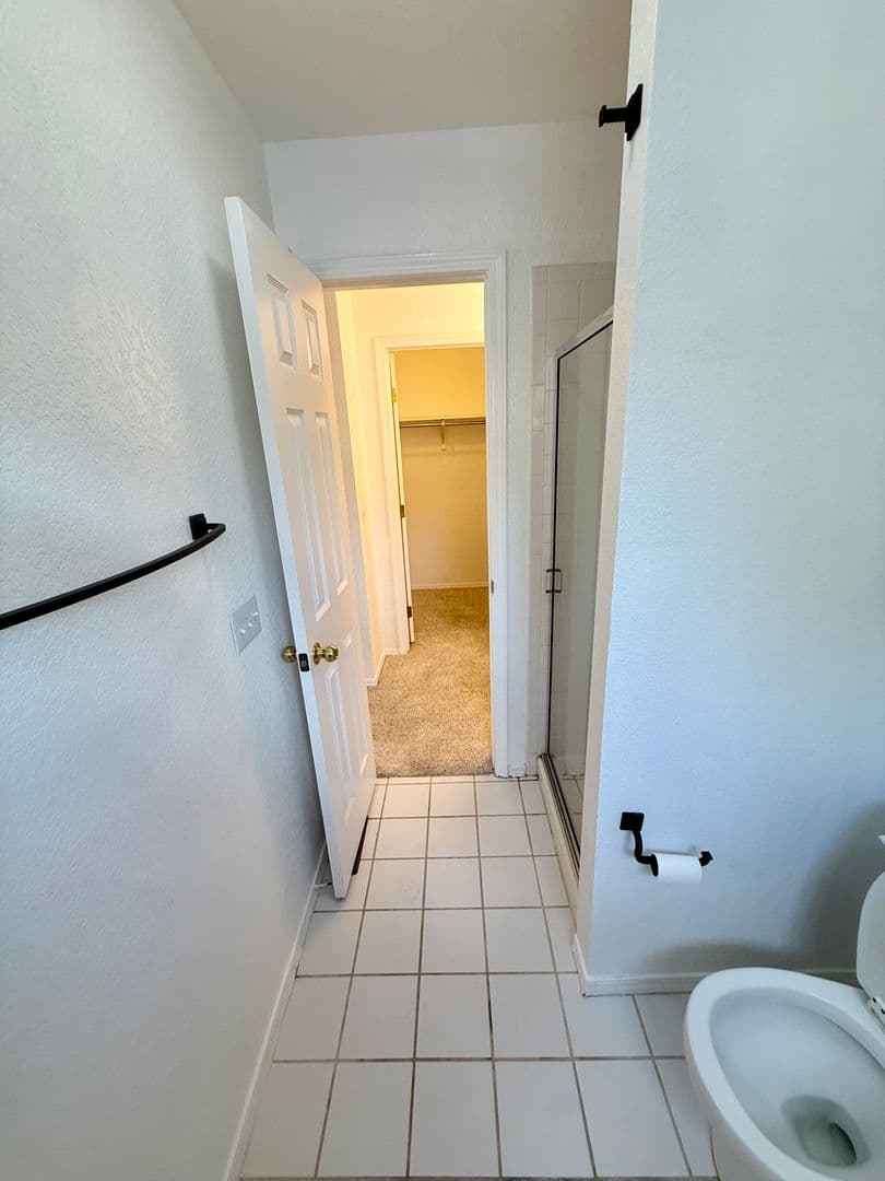 Golden House: 537 Canyon View Dr