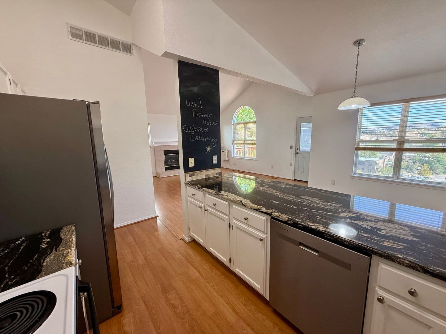 Golden House: 537 Canyon View Dr
