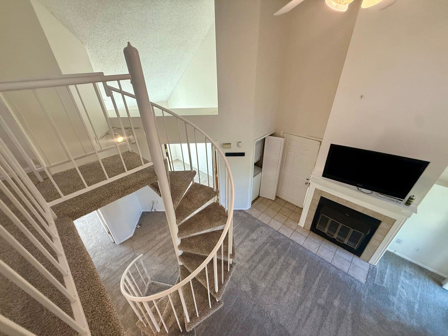 Aurora House: 13751 E Lehigh Avenue
