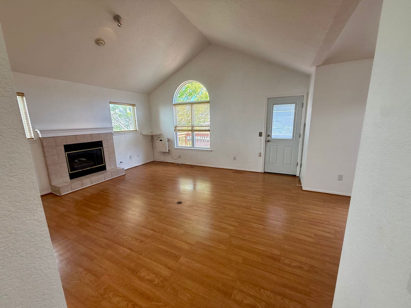 Golden House: 537 Canyon View Dr
