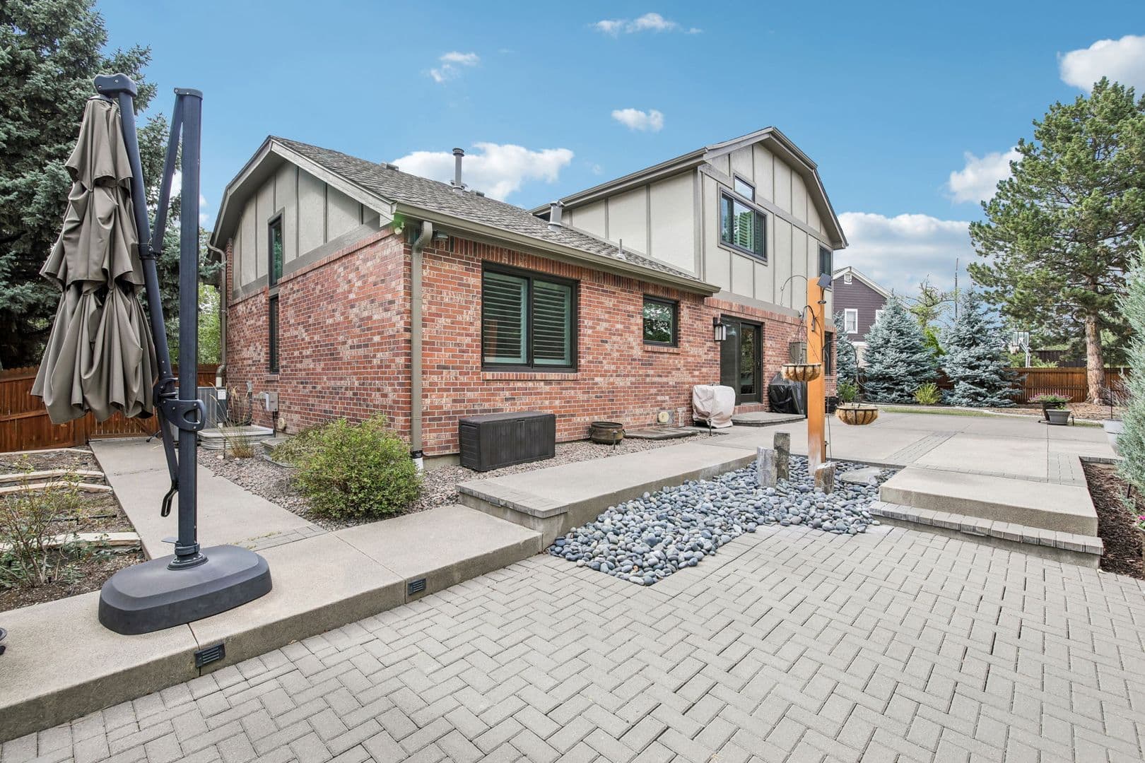 Littleton House: 5940 S Cimarron Way