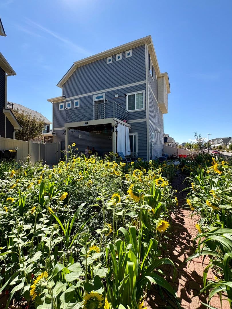 Aurora House: 21805 East 44th Place