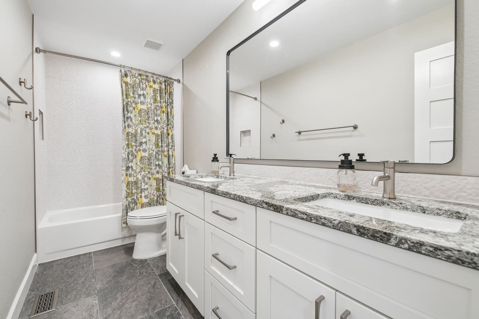Littleton House: 5940 S Cimarron Way
