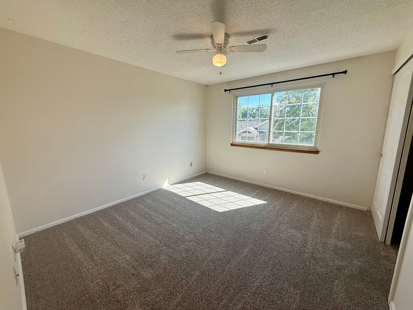 Aurora House: 13751 E Lehigh Avenue