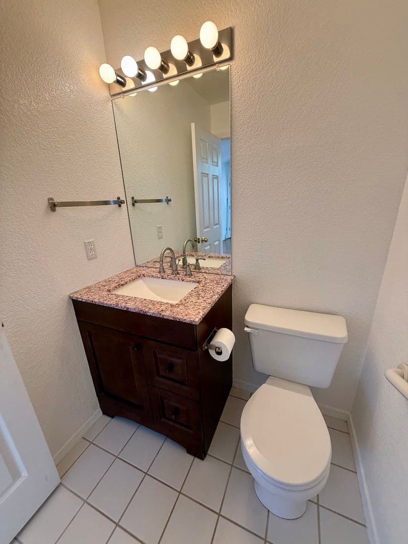 Golden House: 537 Canyon View Dr