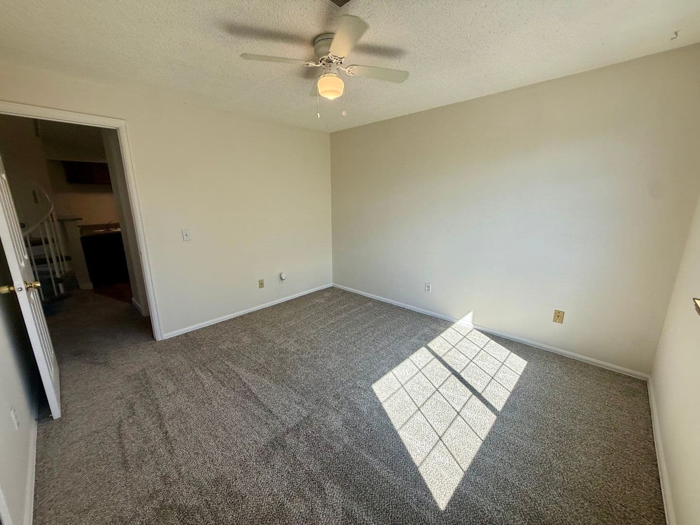 Aurora House: 13751 E Lehigh Avenue