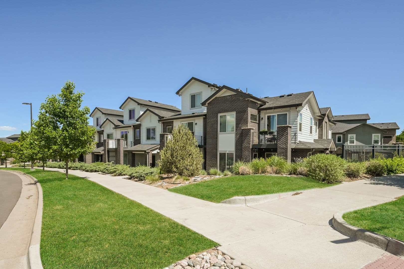 Aurora House: 14933 E Belleview Dr