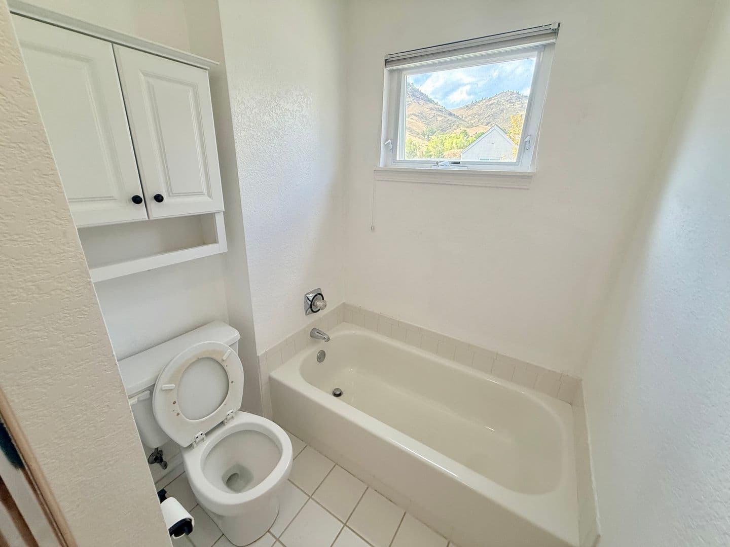 Golden House: 537 Canyon View Dr