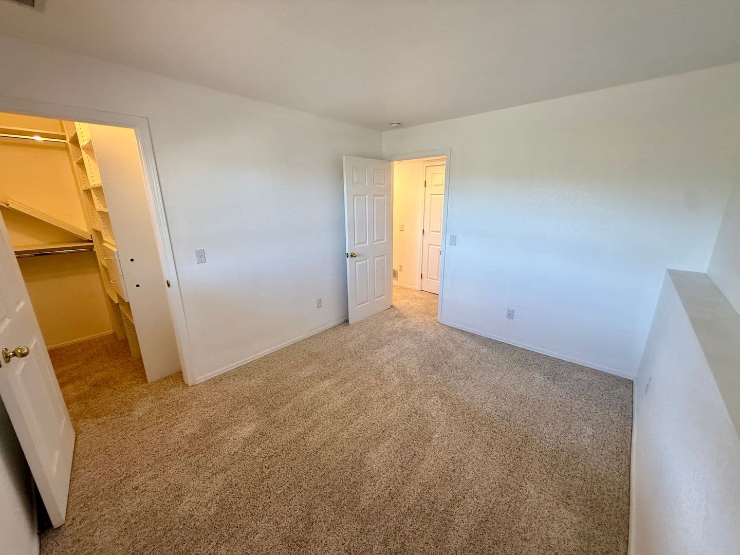 Golden House: 537 Canyon View Dr
