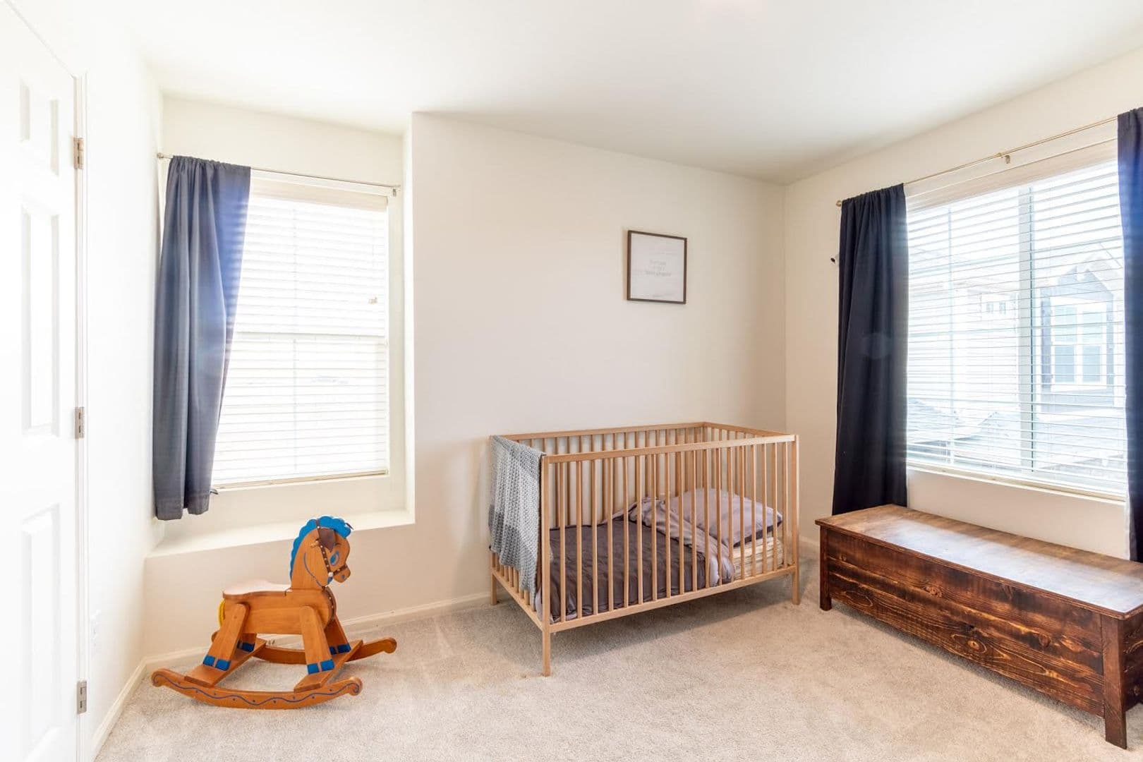 Aurora House: 262 S Old Hammer Ct