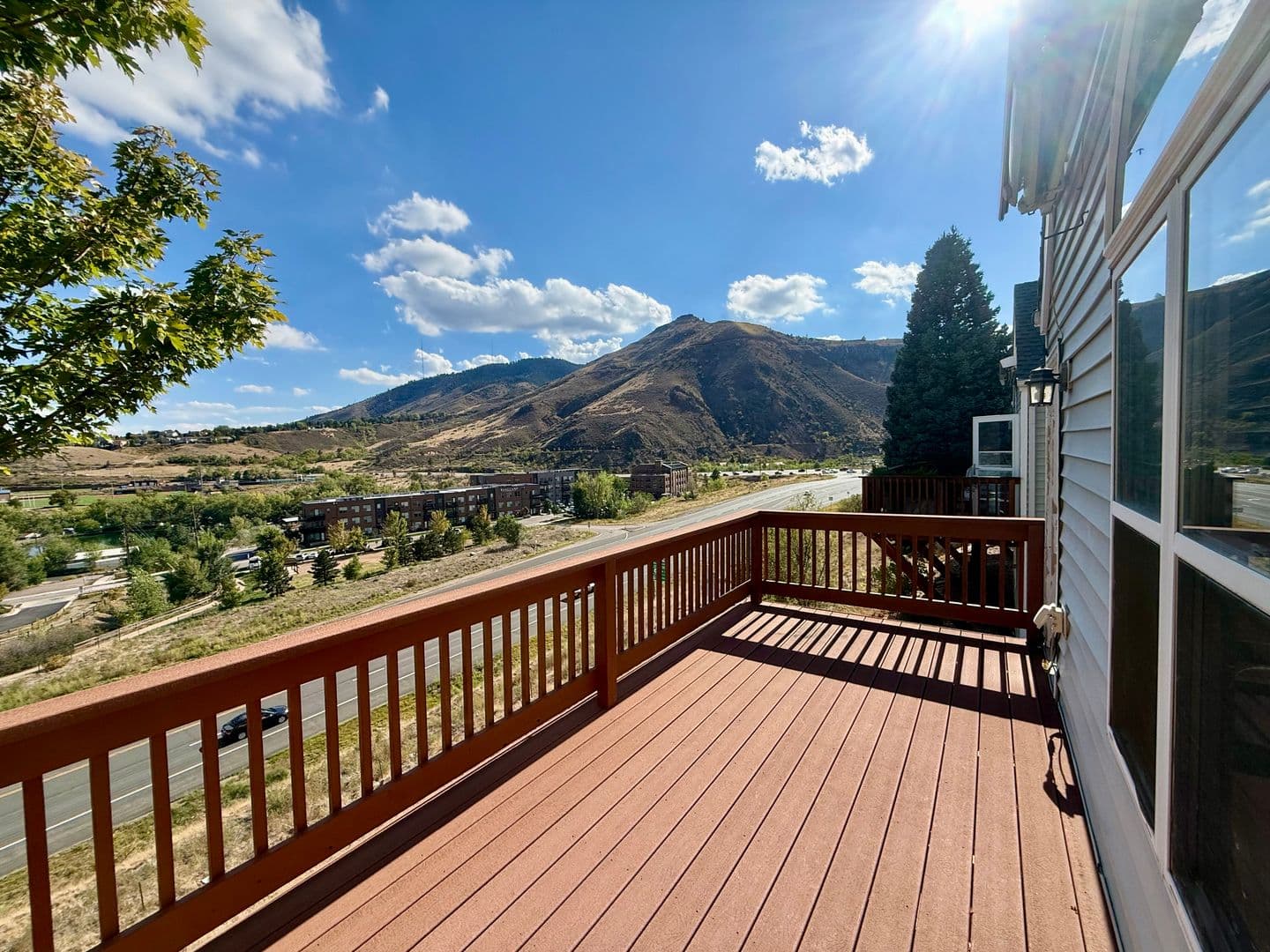 Golden House: 537 Canyon View Dr