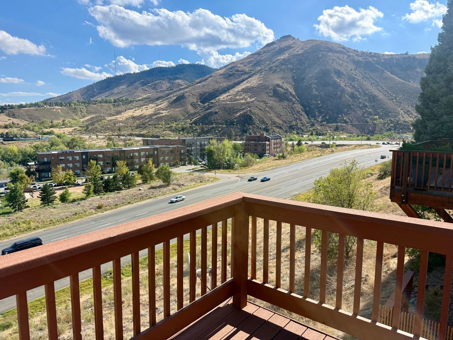 Golden House: 537 Canyon View Dr