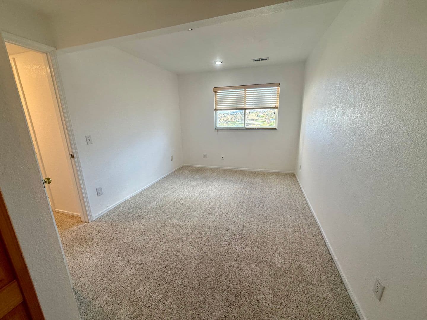 Golden House: 537 Canyon View Dr