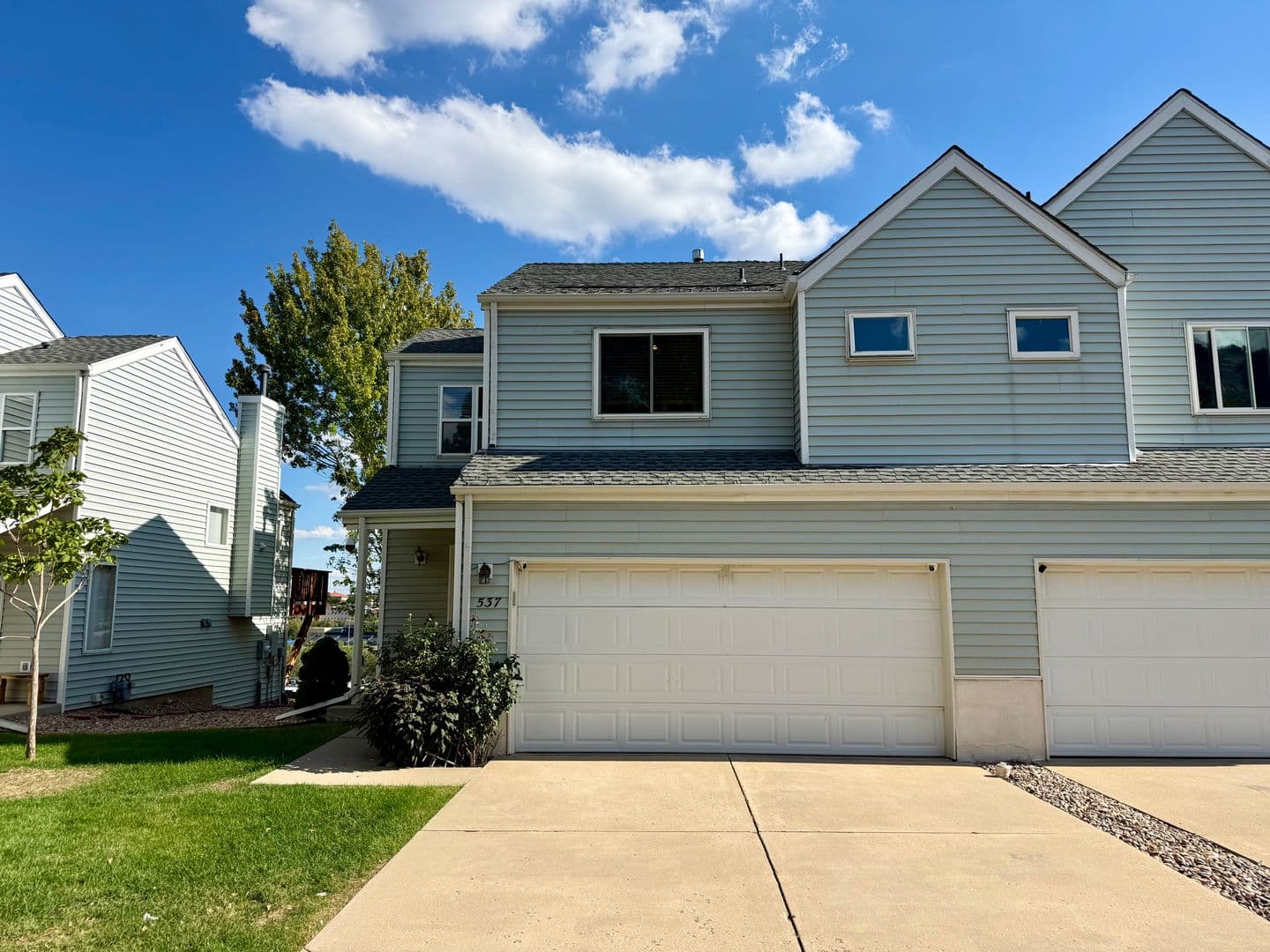 Golden House: 537 Canyon View Dr