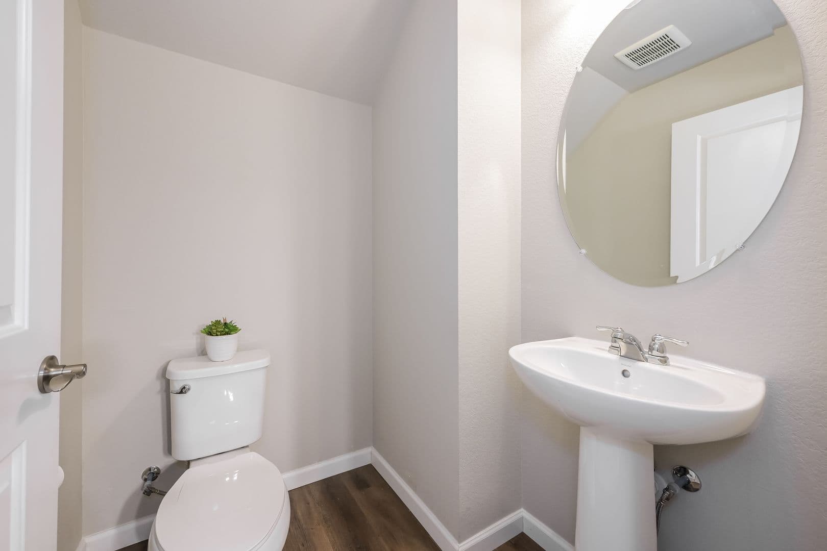 Aurora House: 14933 E Belleview Dr