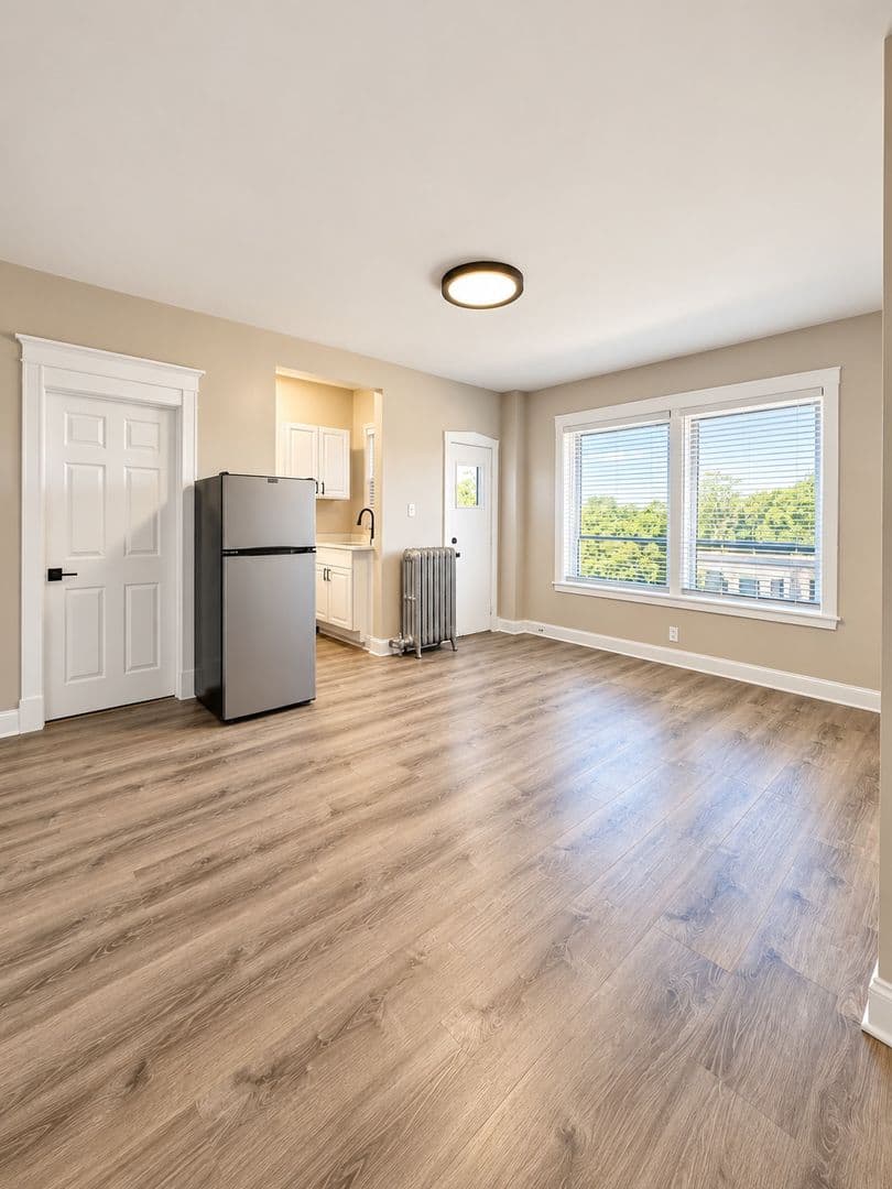 Chicago Apartment: 4363 N Kenmore Ave