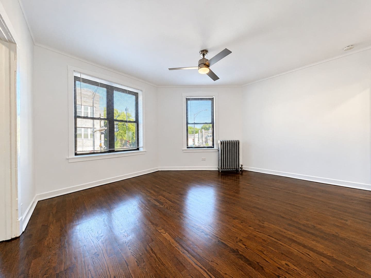 Chicago Apartment: 6657 N Clark St. / 1633-41 W. North Shore