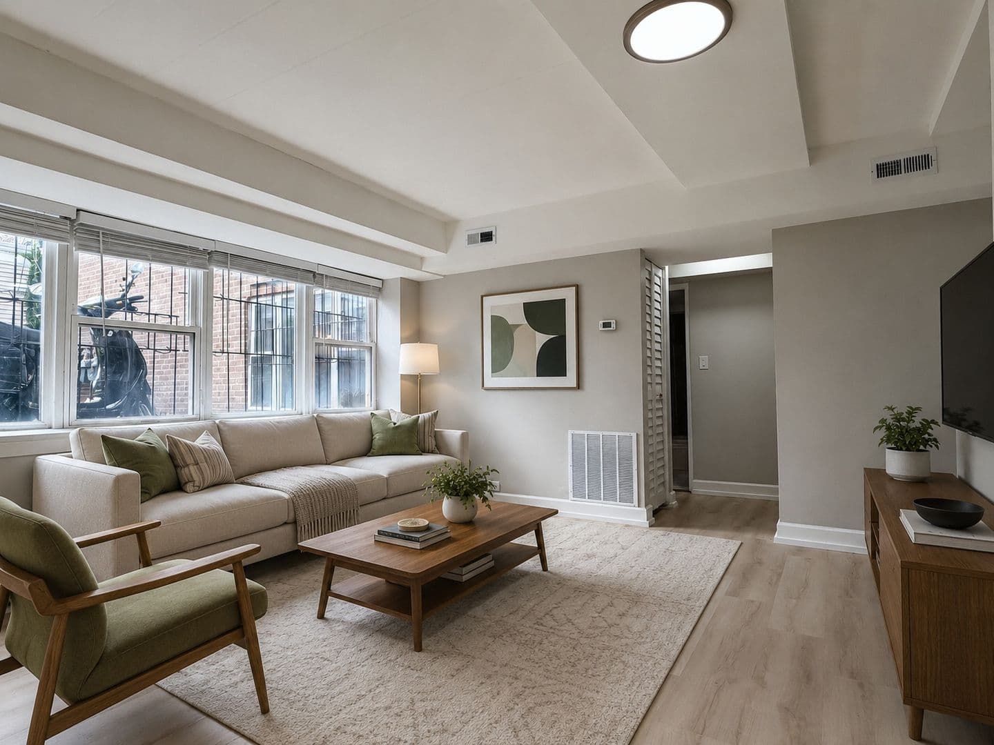 Chicago Apartment: 6015 N Fairfield Ave
