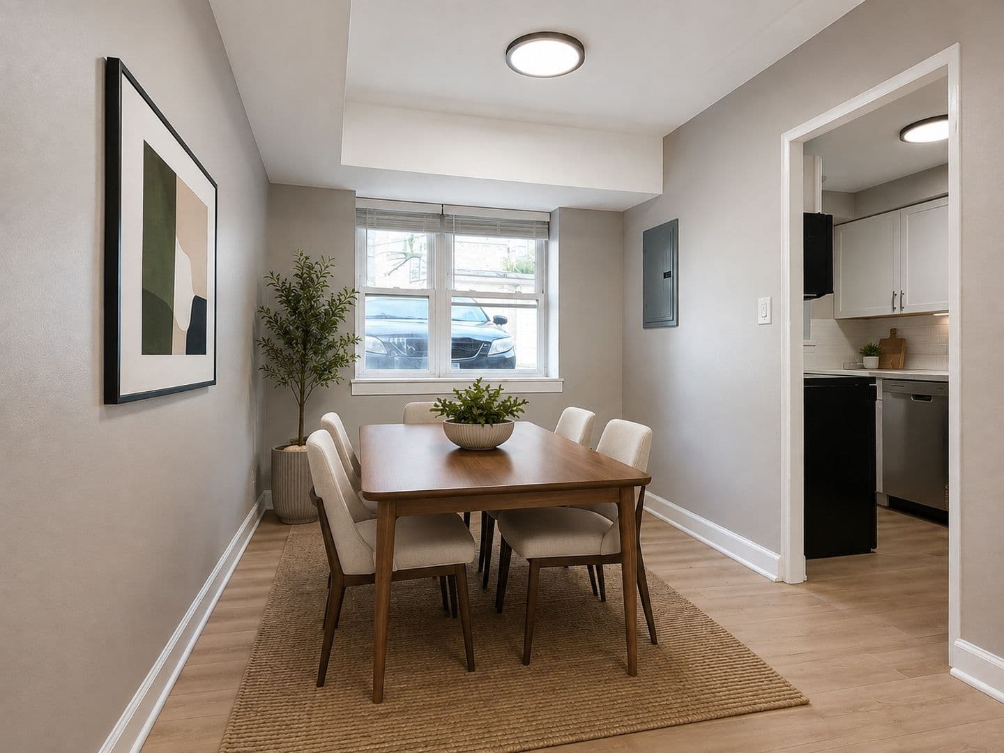 Chicago Apartment: 6015 N Fairfield Ave
