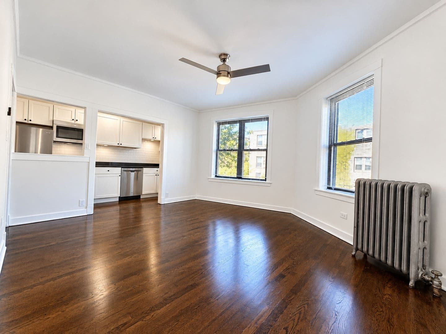 Chicago Apartment: 6657 N Clark St. / 1633-41 W. North Shore