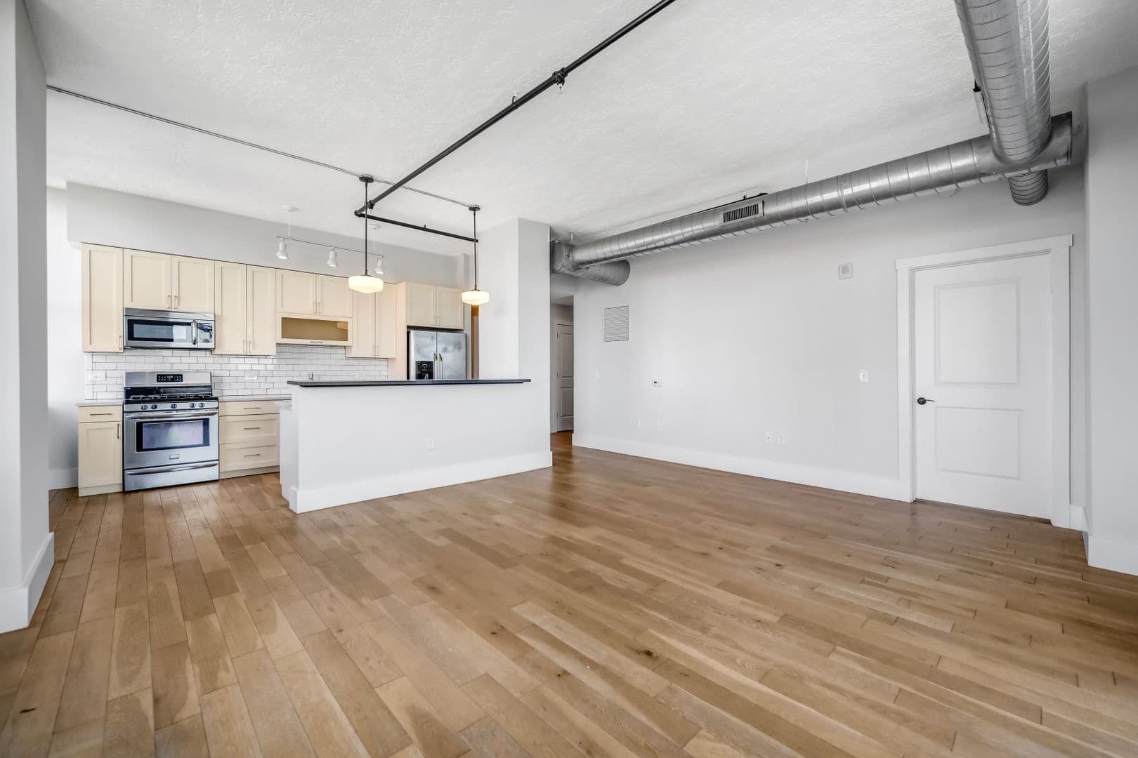 Jersey City Apartment: 299 Coles St