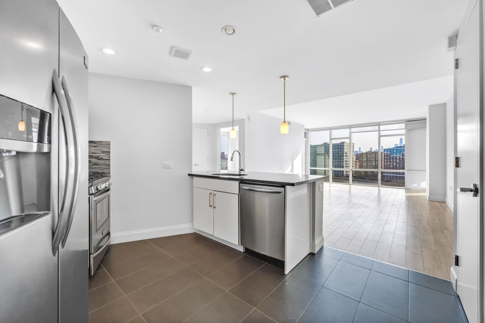 Weehawken Apartment: 1700 Park Avenue