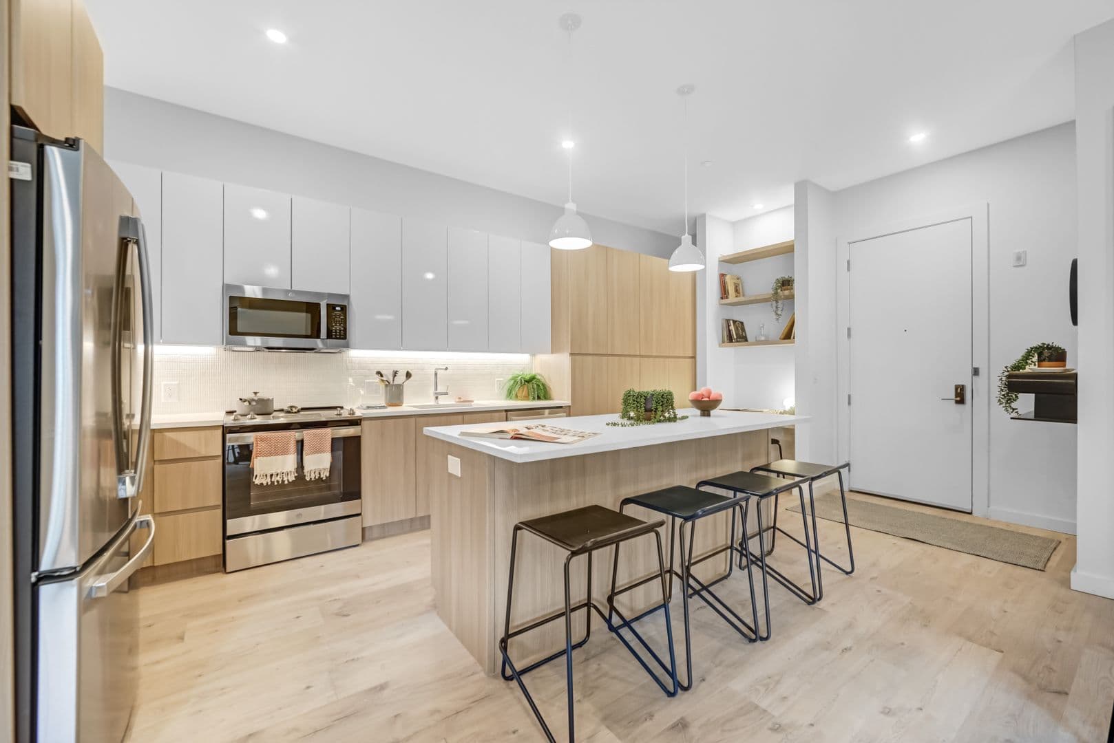 Harrison Apartment: 1100 S 5th Street