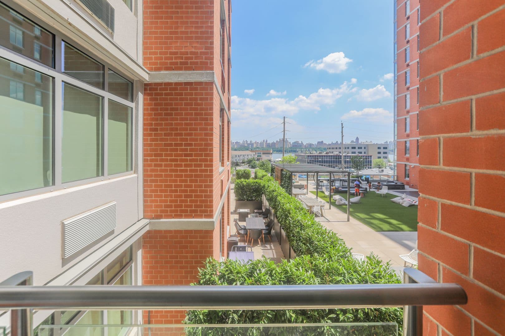 Edgewater Apartment: 7650 River Road