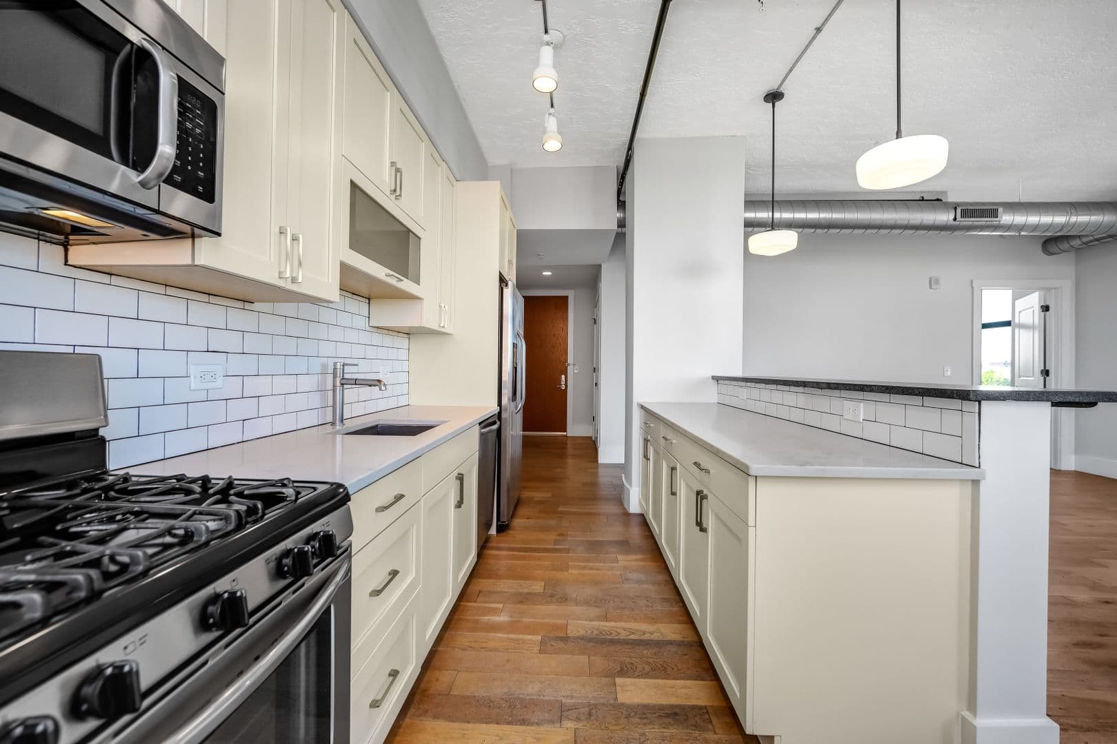 Jersey City Apartment: 299 Coles St