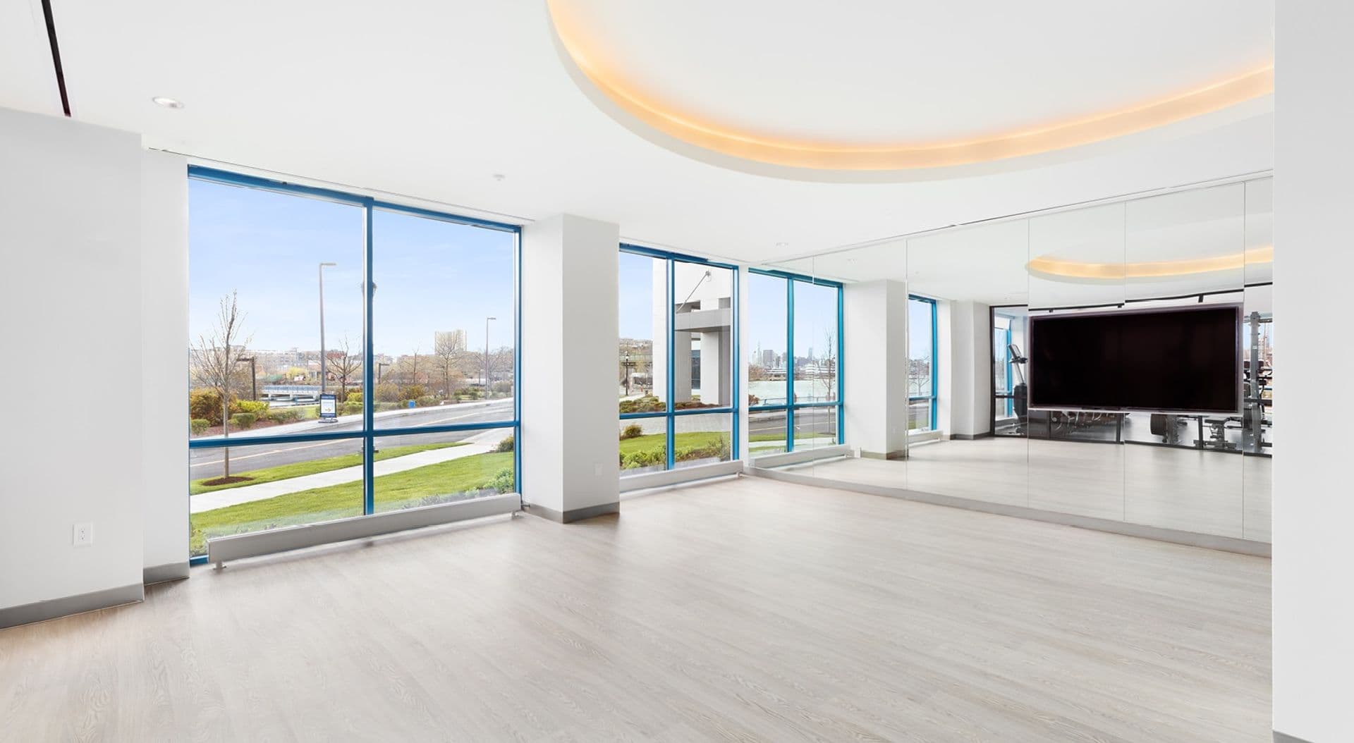 Weehawken Apartment: 801 Harbor Blvd