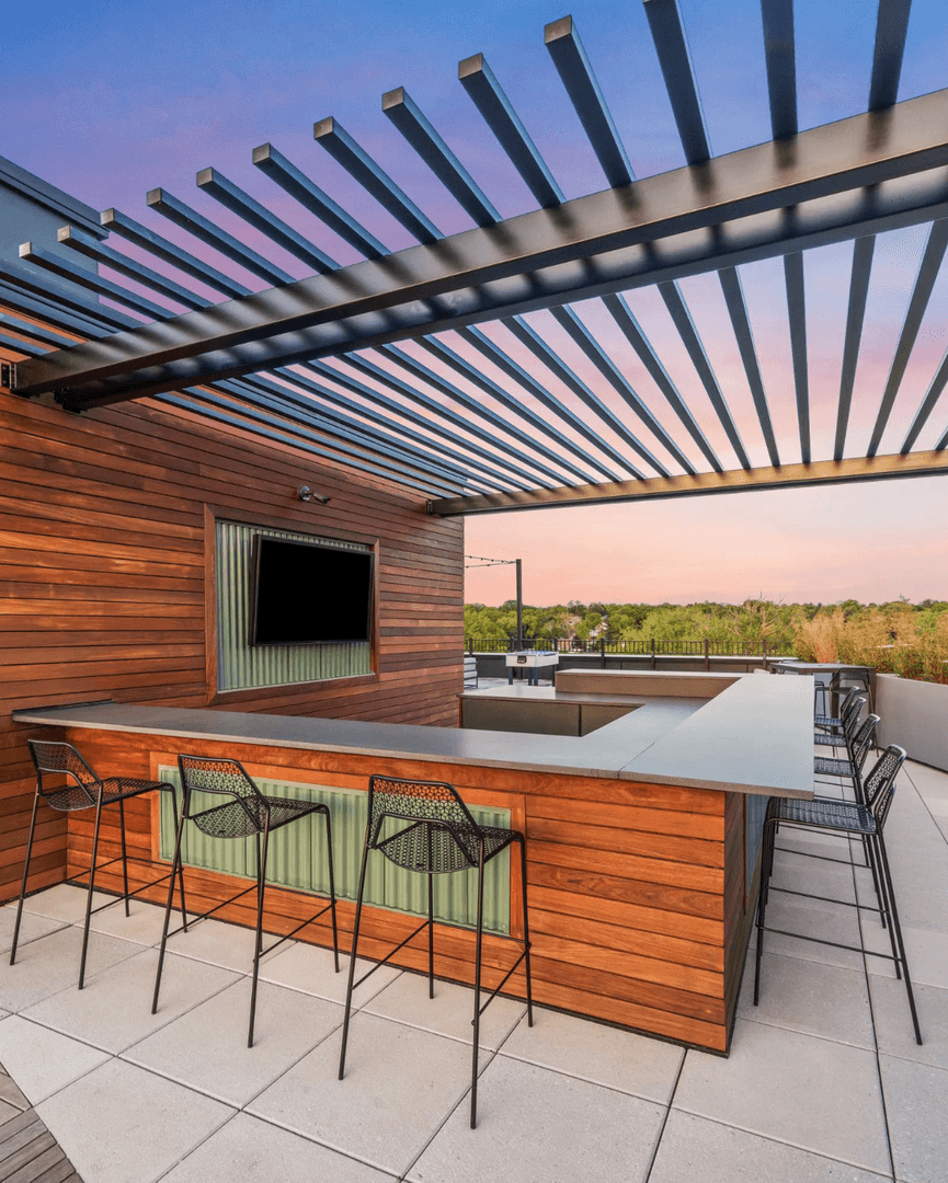 Hackensack Apartment: 2 Park Ave