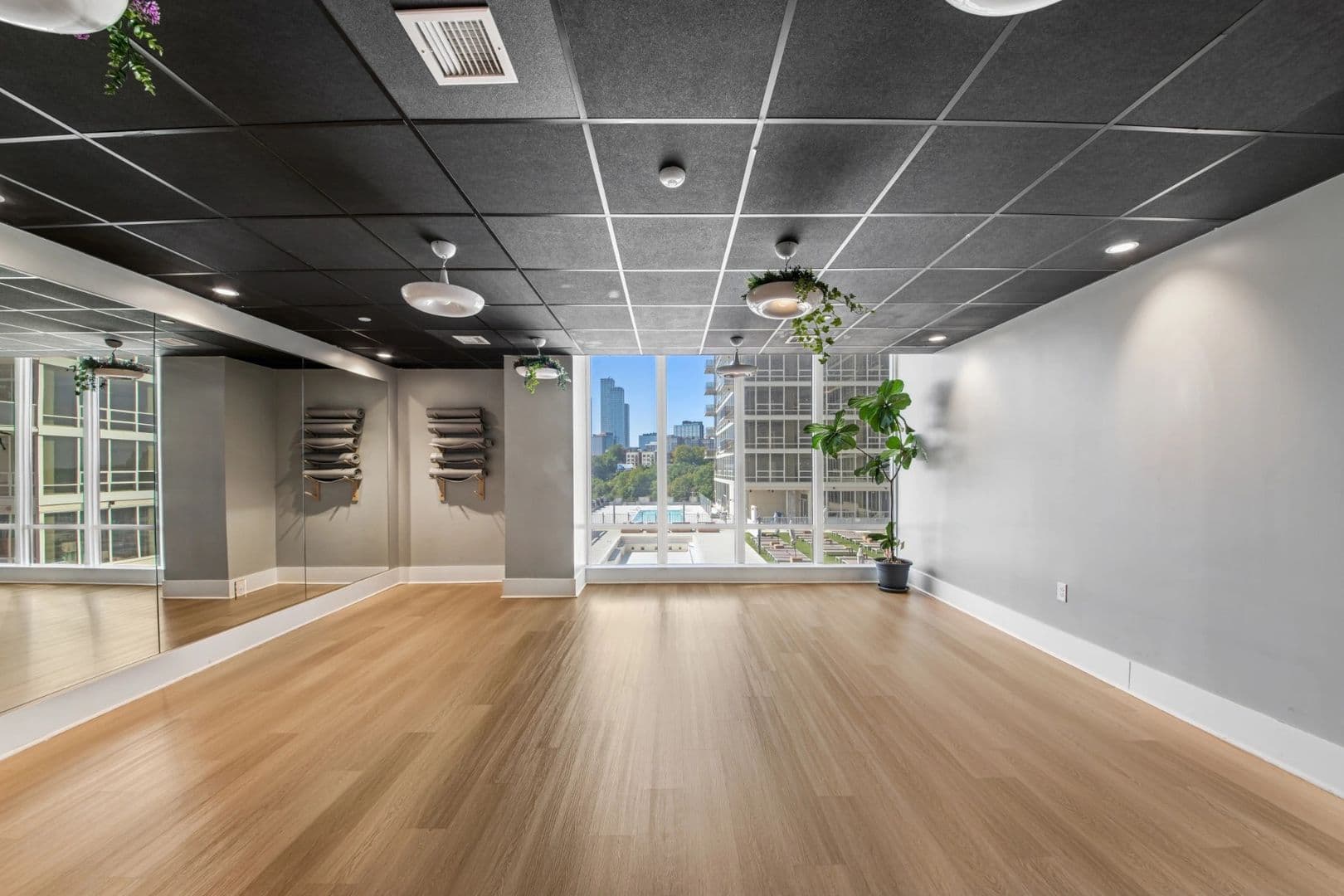 Jersey City Apartment: 234 16th St, Jersey City