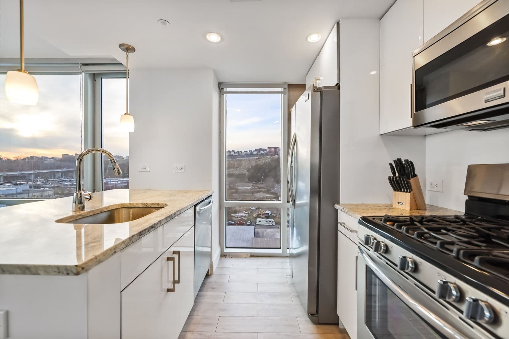 Weehawken Apartment: 1710 Park Ave