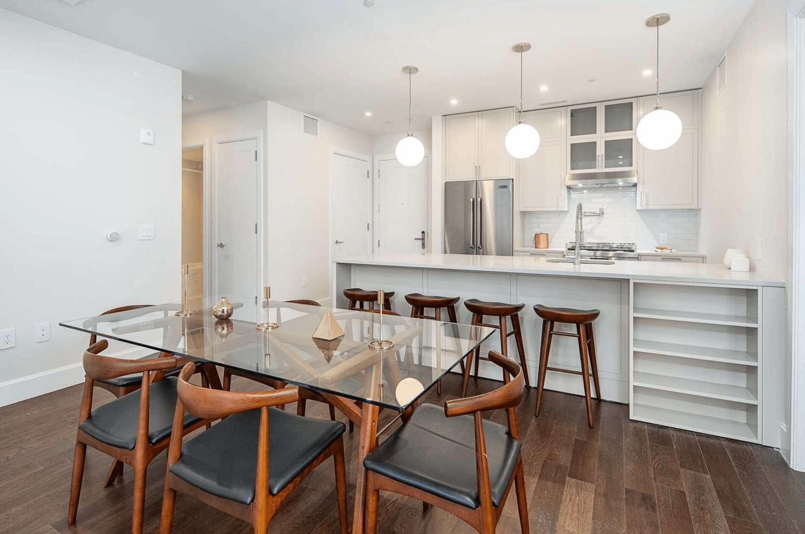 Jersey City Apartment: 370 9th st
