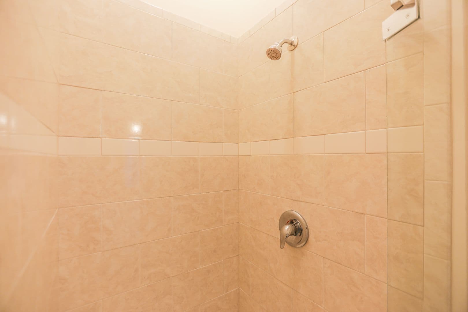 Edgewater Apartment: 5 main street