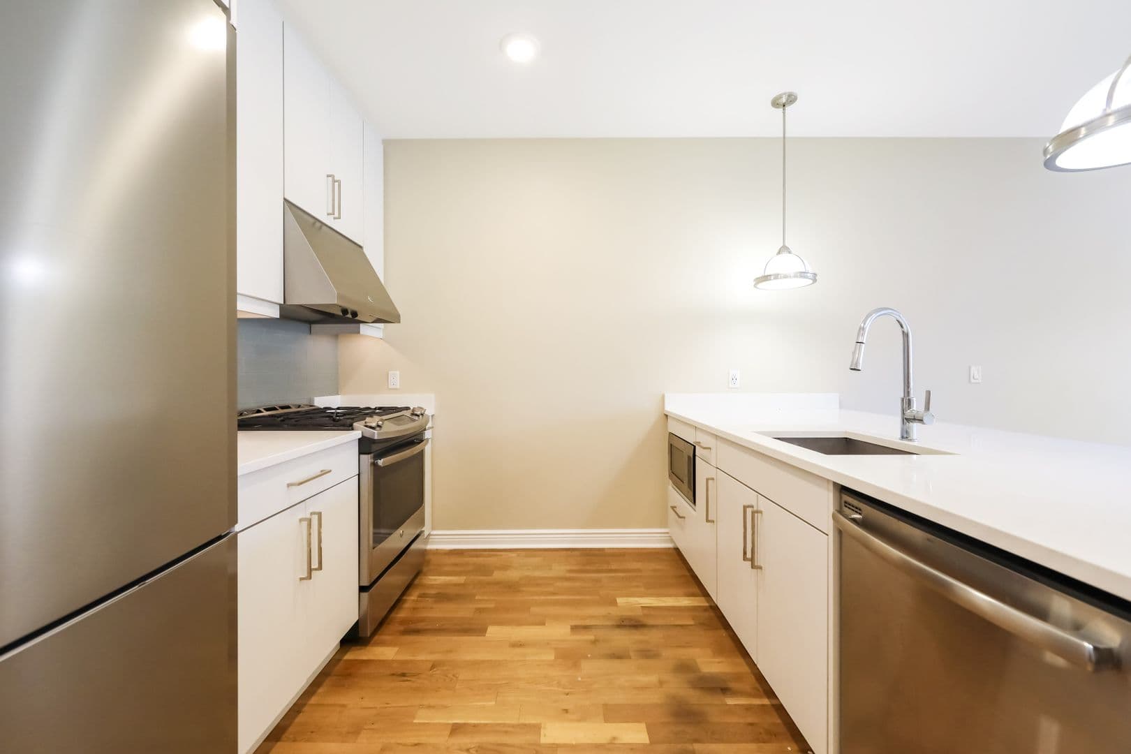 Edgewater Condo: 10 Main St